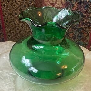 Vintage Anchor Hocking Small Vase Emerald Green Glass Ruffled Rim 3.5" High